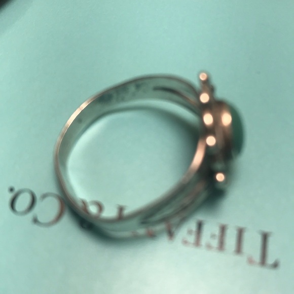 silver ring with green emerald - Picture 5 of 5